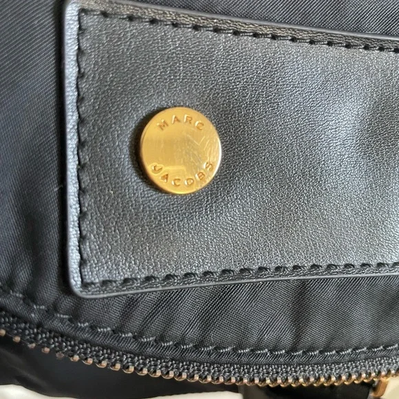 Marc Jacobs Black Crossbody Bag with Gold Hardware - Picture 4 of 12